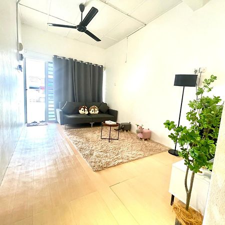 Cozy10Perwira#6Pax#Netflix#Neariconcity&Iconicpoint Villa Simpang Ampat  Esterno foto